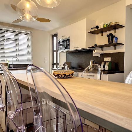 Sunkissed - Brand New Beach Apartment Located 50M From Beach Flic en Flac Екстер'єр фото